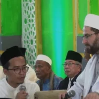 Syekh Muhammad Darwis memanjatkan doa untuk kelancaran segala urusan