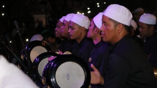 Sholawat Nariyah Bacaan Arab, Latin dan Artinya, untuk memperingati Hari Santri 2023