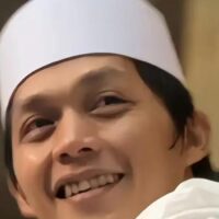 Amalan Agar Bisa Melunasi Hutang, kata Gus Iqdam, dibaca Usai Sholat