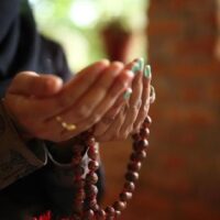 7 Teks Sholawat Maulid Nabi yang bisa diamalkan