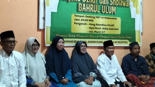 Dibuka, masyarakat diajak mengikuti Majelis Zikir dan Sholawat Bahrul Ulum