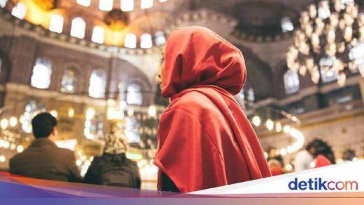 Lirik Sholawat Thohirul Qolbi lengkap dengan bahasa arab, latin dan terjemahannya